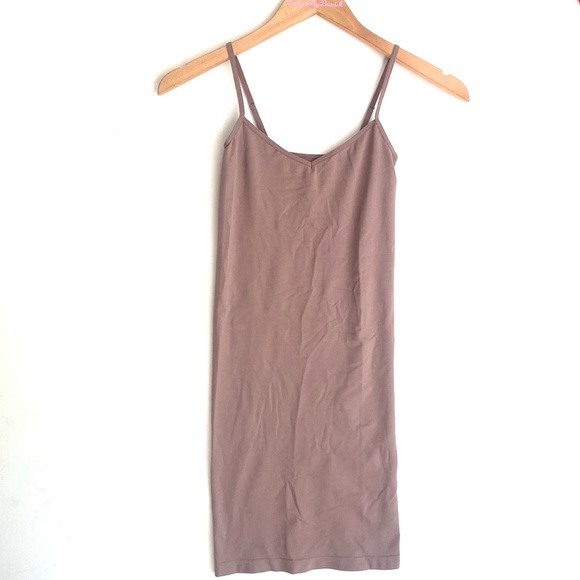(A8) NEW Intimately FP Seamless Slip
Free People mini dress, Sz XS/Small, NWOT - Picture 5 of 7